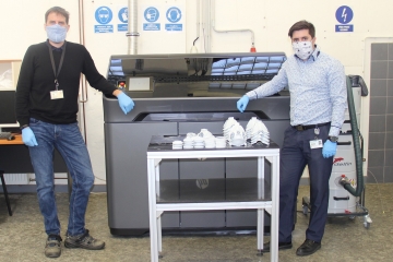 Siemens Mohelnice vyrábí respirátory pro zdravotníky 